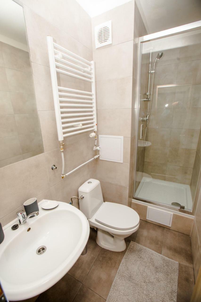 Hotel Blue Apartment Bratislava Buitenkant foto
