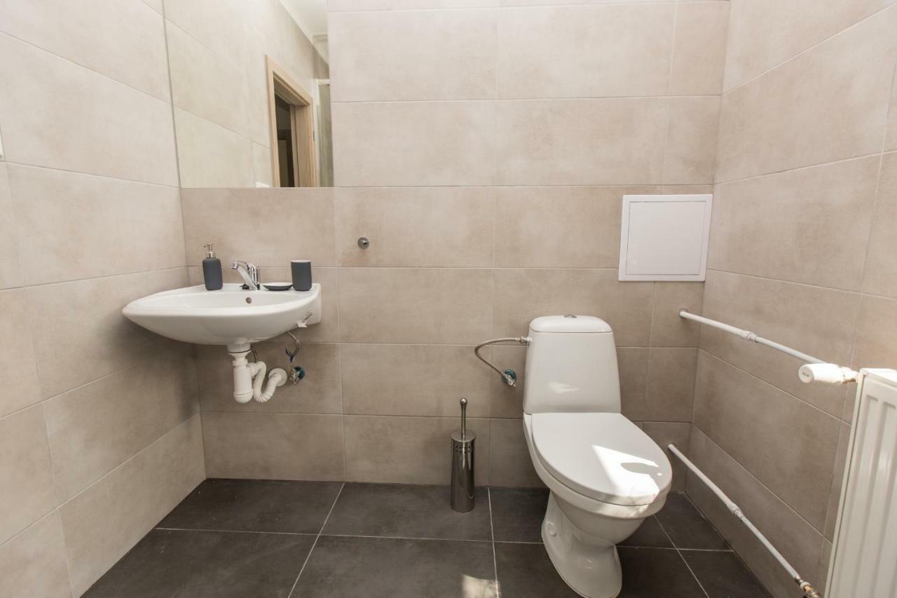 Hotel Blue Apartment Bratislava Buitenkant foto