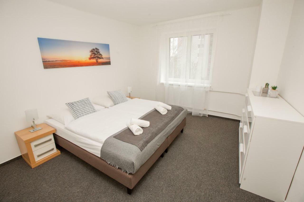 Hotel Blue Apartment Bratislava Buitenkant foto